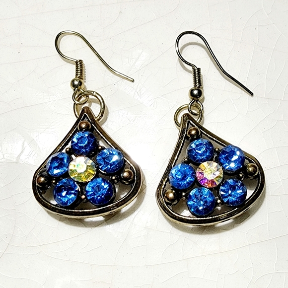 ALADDIN’S JEWEL CAVE BLUE+AURORA BOREALIS SWAROVSKI CRYST Earrings NWOT - Picture 4 of 9